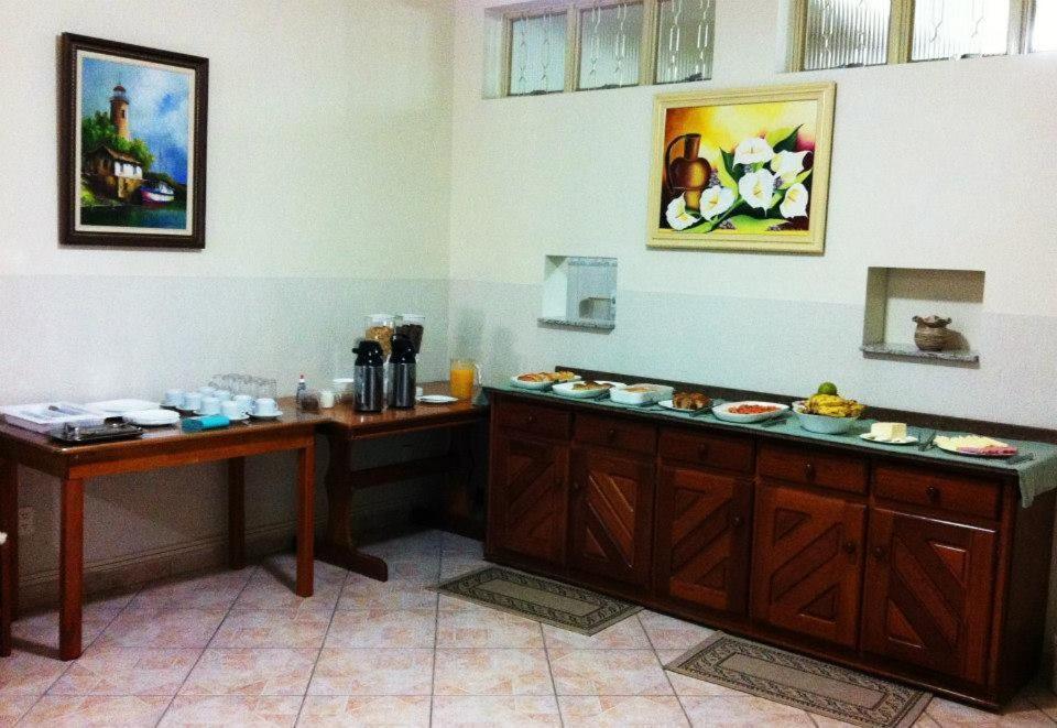 Hotel Perez Pouso Alegre Extérieur photo